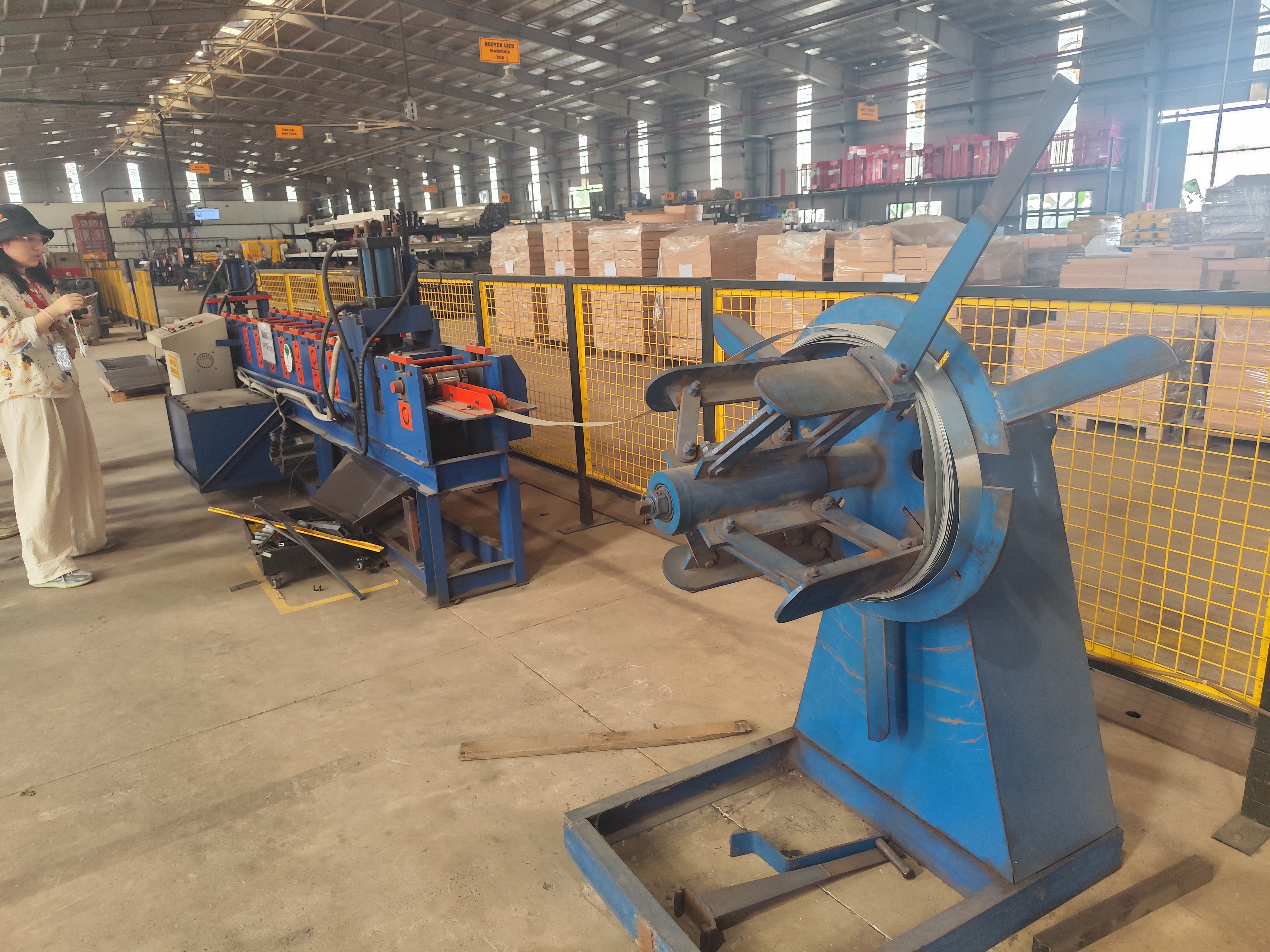 Roll forming machine, Uncoiler and Straightener machine.jpg